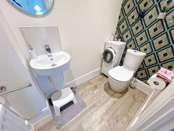 Ferry Pickering Close, Hinckley, LE10 0YN