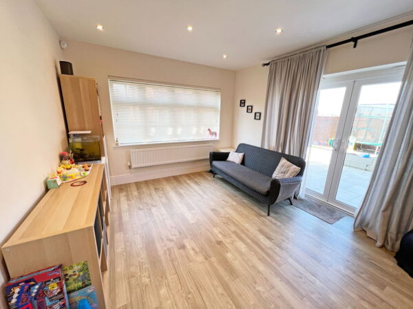 Ferry Pickering Close, Hinckley, LE10 0YN