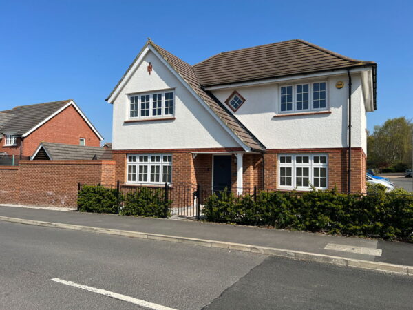 Ferry Pickering Close, Hinckley, LE10 0YN