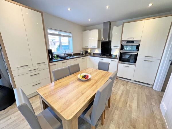 Ferry Pickering Close, Hinckley, LE10 0YN