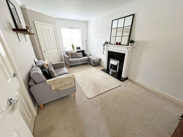 Pickering Place, Burbage, Hinckley, LE10 2FJ
