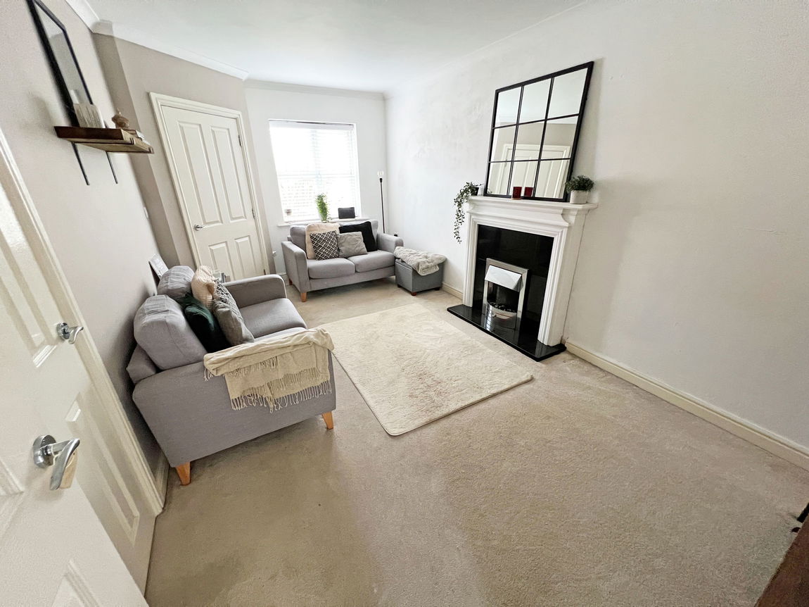 Pickering Place, Burbage, Hinckley, LE10 2FJ