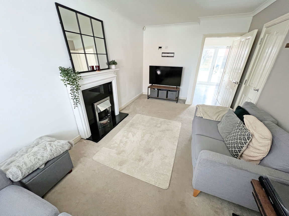 Pickering Place, Burbage, Hinckley, LE10 2FJ