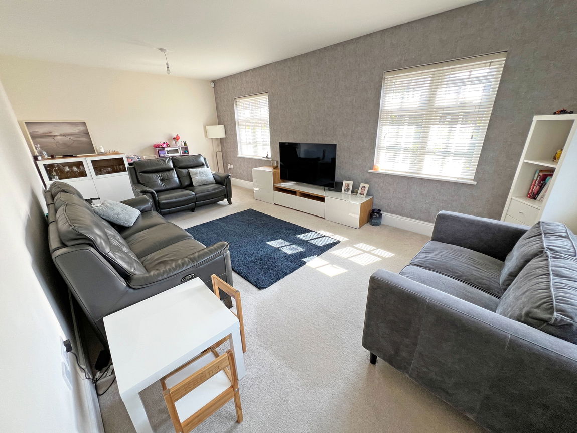 Ferry Pickering Close, Hinckley, LE10 0YN