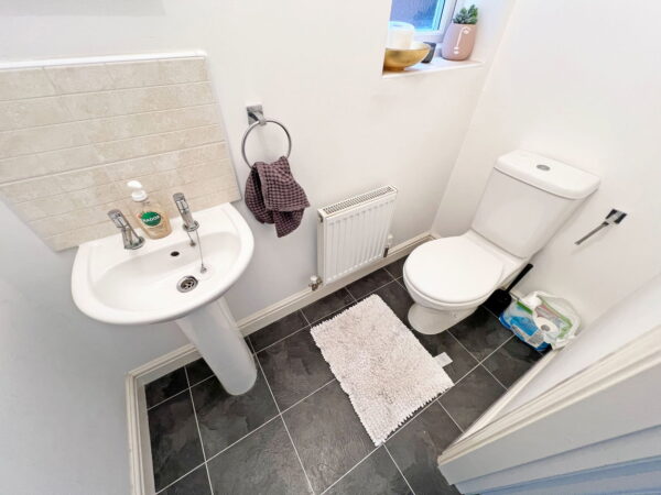 Pickering Place, Burbage, Hinckley, LE10 2FJ