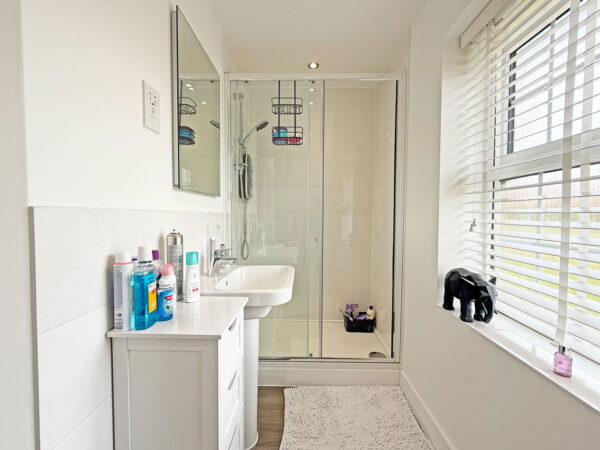 Harrow Close, Lubenham View, Market Harborough, Leicestershire, LE16 9YP