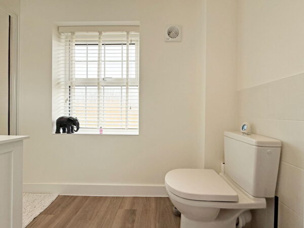 Harrow Close, Lubenham View, Market Harborough, Leicestershire, LE16 9YP