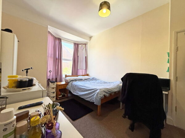 St. Michaels Avenue, Northampton, Northamptonshire, NN1 4JQ