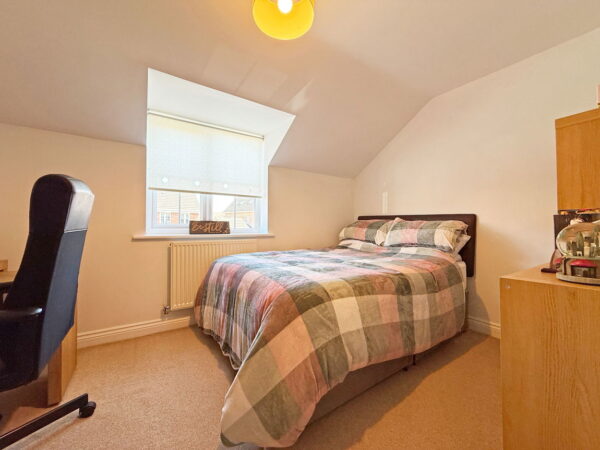Starling Close, Corby, NN18 8FL