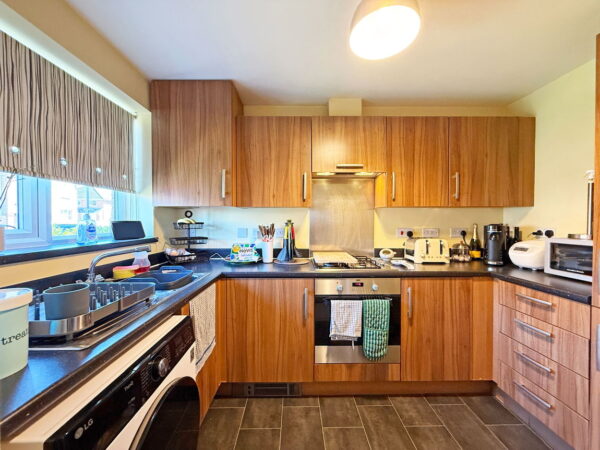 Starling Close, Corby, NN18 8FL