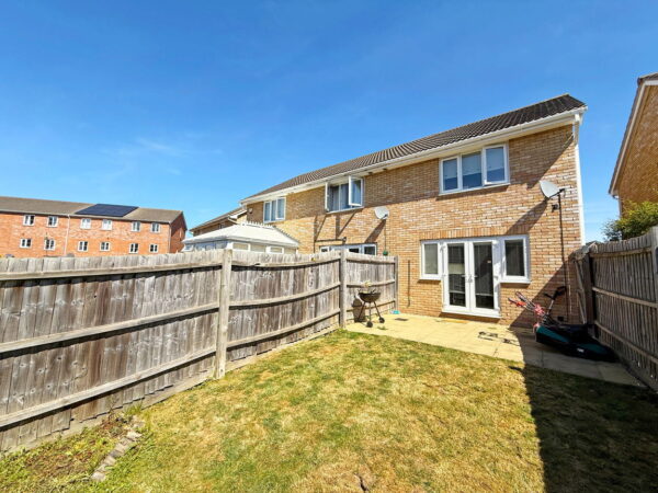 Starling Close, Corby, NN18 8FL