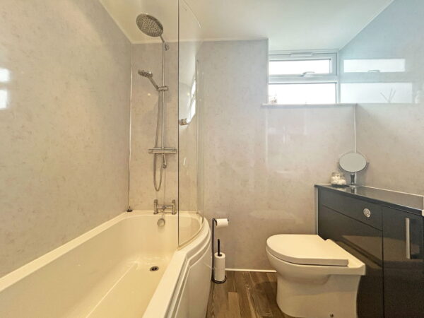 Bayes Road, Skegness, Lincolnshire, PE25 3AN