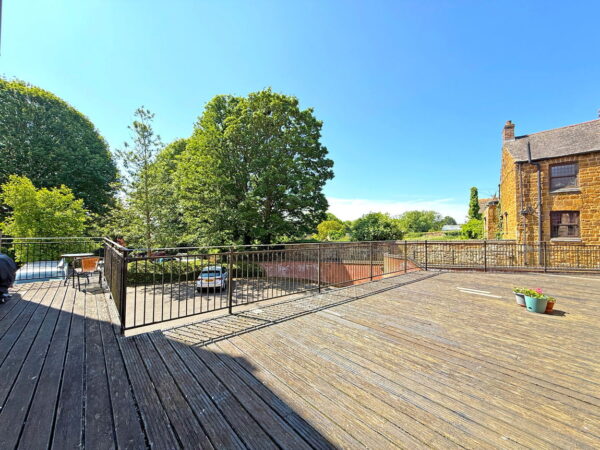 Well Lane, Rothwell, Kettering, Northamptonshire, NN14 6DQ