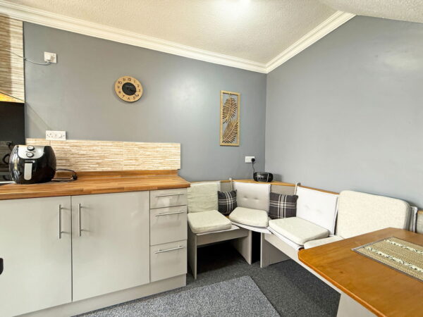Dingle Road, Rushden, Northamptonshire, NN10 6RX