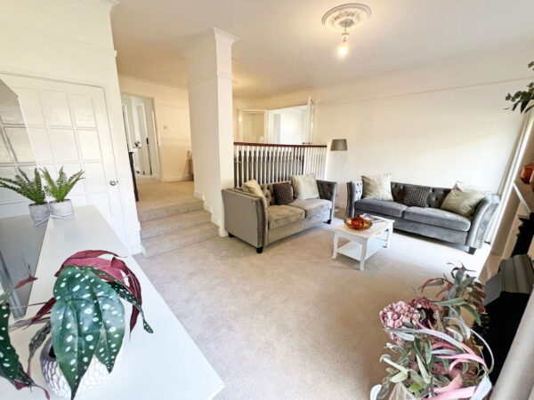 Beechfield Close, Great Glen, Leicester, LE8 9EU