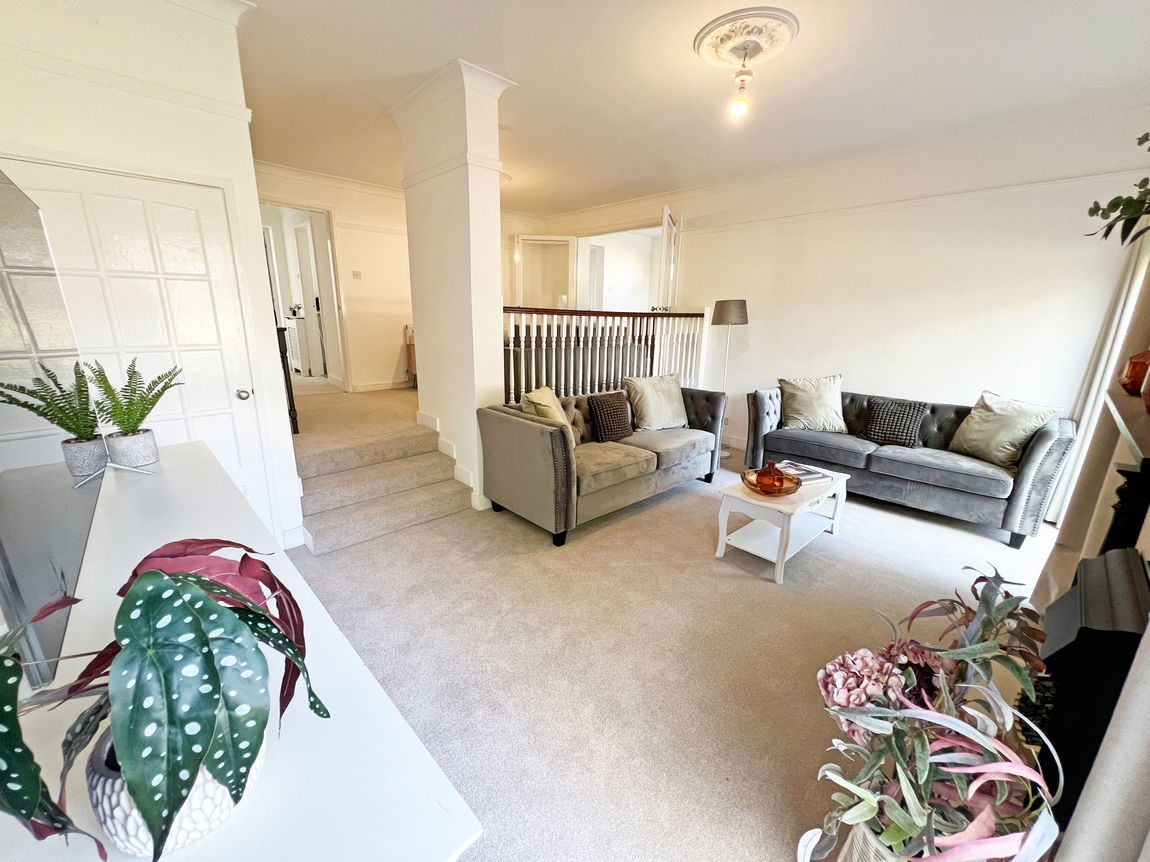 Beechfield Close, Great Glen, Leicester, LE8 9EU