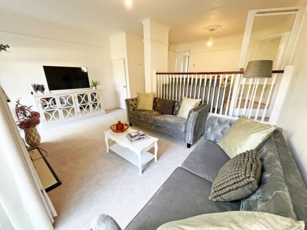 Beechfield Close, Great Glen, Leicester, LE8 9EU
