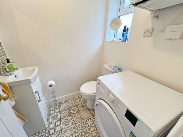 Bradgate Road, Anstey, Leicester, LE7 7FB