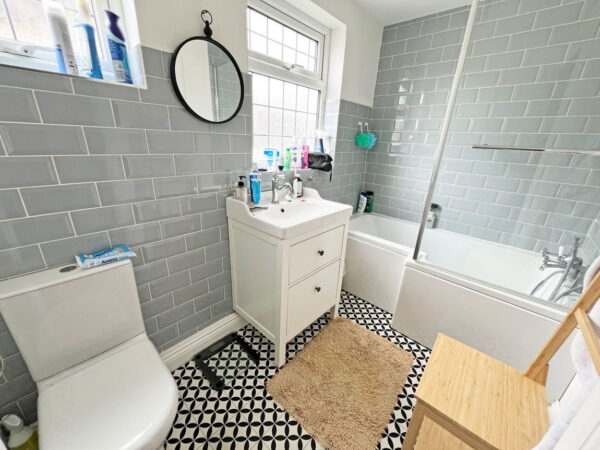 Bradgate Road, Anstey, Leicester, LE7 7FB