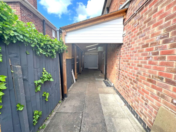 Bakewell Road, Wigston, Leicestershire, LE18 1FF