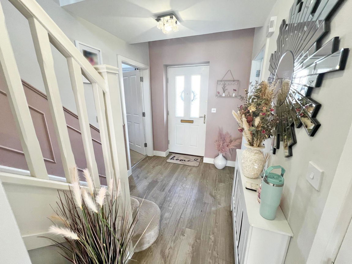 Usherwood Way, Hugglescote, LE67 2HN