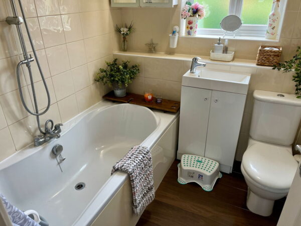 Stirling Drive, Thurnby, Leicester, LE7 9QT