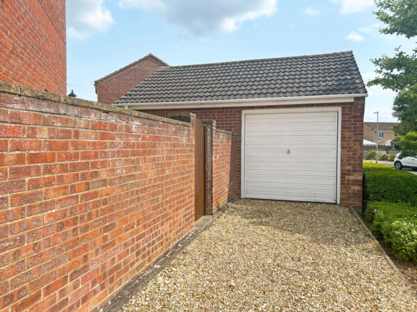 Richmond Drive, Skegness, Lincolnshire, PE25 3SG