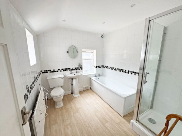 Spencer Road, Rushden, NN10 6AD