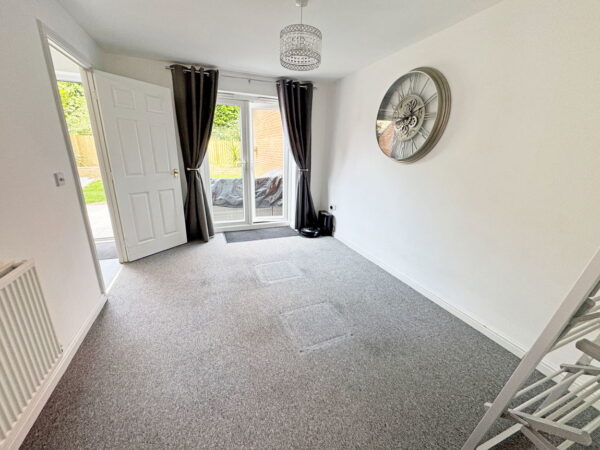 Green Close, Irthlingborough, NN9 5UN