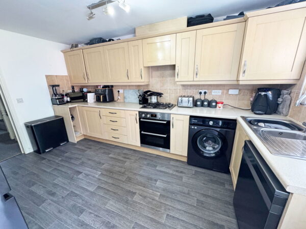 Green Close, Irthlingborough, NN9 5UN