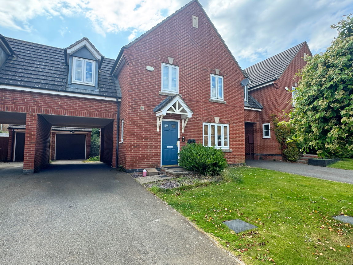 Green Close, Irthlingborough, NN9 5UN