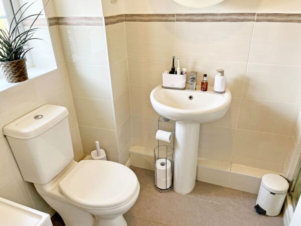 Hickling Close, Rothley, Leicester, Leicestershire, LE7 7QF