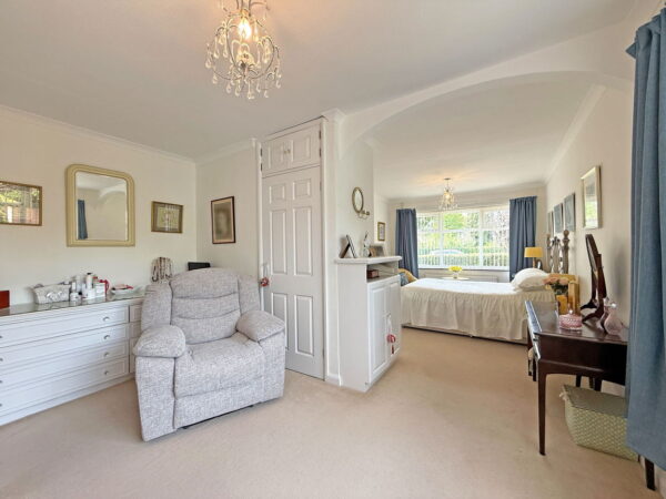 Darlow Drive, Biddenham, Bedford, Bedfordshire, MK40 4AY
