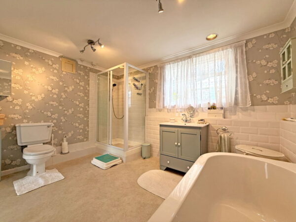 Darlow Drive, Biddenham, Bedford, Bedfordshire, MK40 4AY