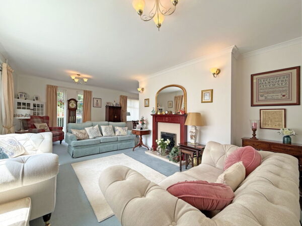Darlow Drive, Biddenham, Bedford, Bedfordshire, MK40 4AY