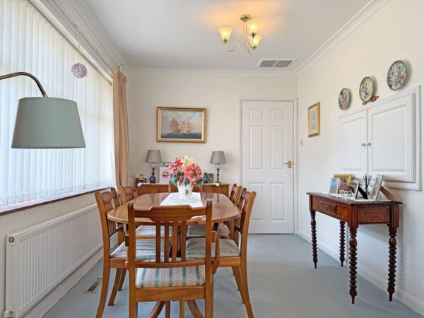 Darlow Drive, Biddenham, Bedford, Bedfordshire, MK40 4AY