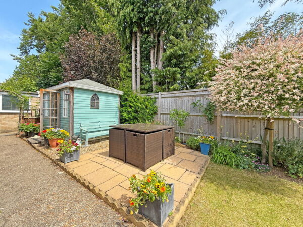Darlow Drive, Biddenham, Bedford, Bedfordshire, MK40 4AY