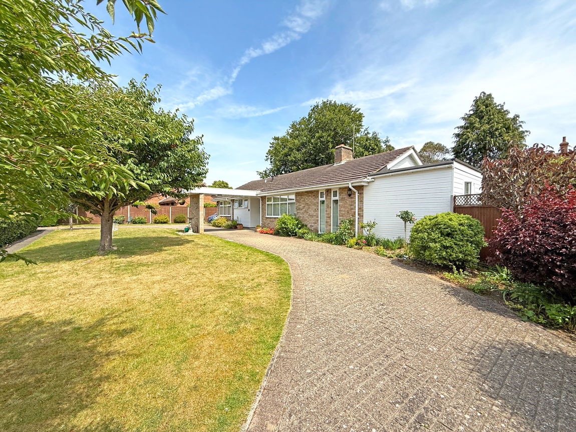 Darlow Drive, Biddenham, Bedford, Bedfordshire, MK40 4AY