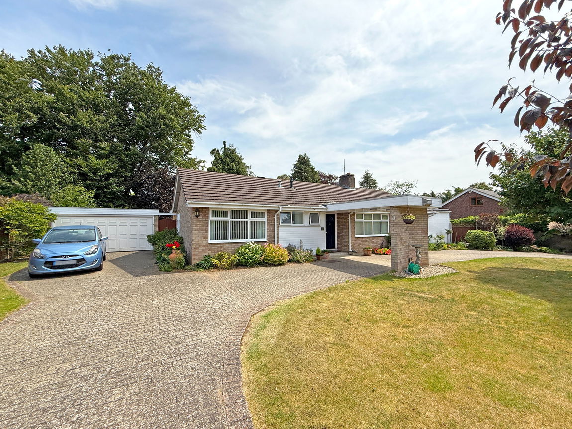 Darlow Drive, Biddenham, Bedford, Bedfordshire, MK40 4AY