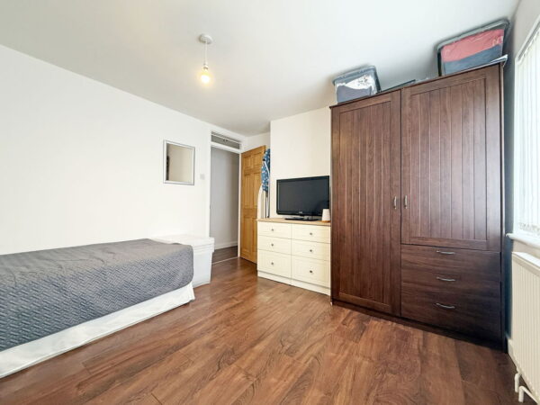 St. Johns Avenue, Kempston, Bedford, Bedfordshire, MK42 8JL