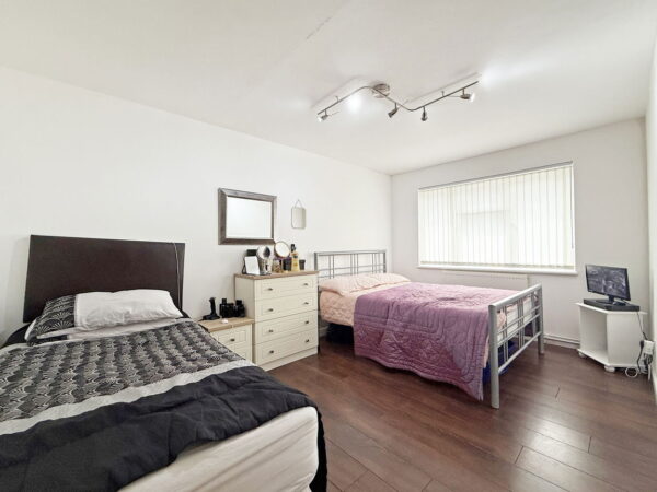 St. Johns Avenue, Kempston, Bedford, Bedfordshire, MK42 8JL