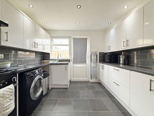 St. Johns Avenue, Kempston, Bedford, Bedfordshire, MK42 8JL