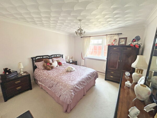 Thames Crescent, Hogsthorpe, Skegness, Lincolnshire, PE24 5PS