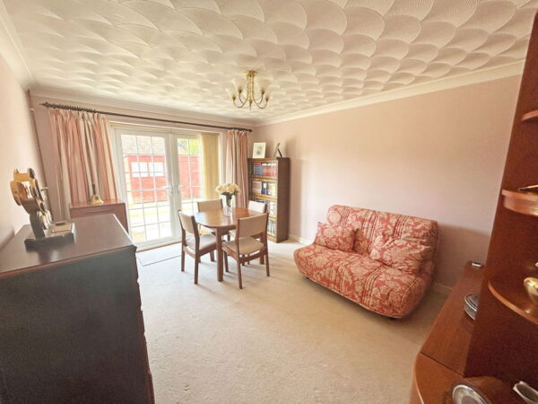 Thames Crescent, Hogsthorpe, Skegness, Lincolnshire, PE24 5PS