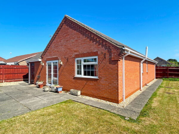 Thames Crescent, Hogsthorpe, Skegness, Lincolnshire, PE24 5PS
