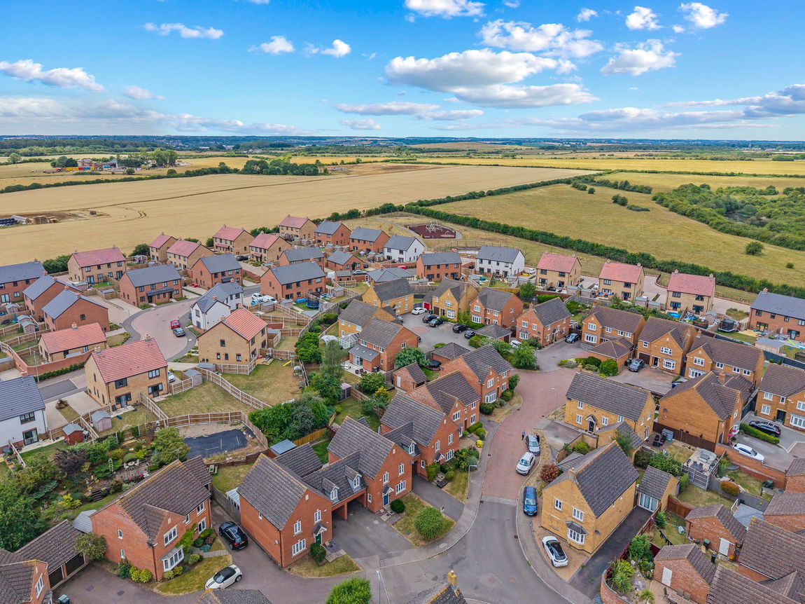 Green Close, Irthlingborough, NN9 5UN