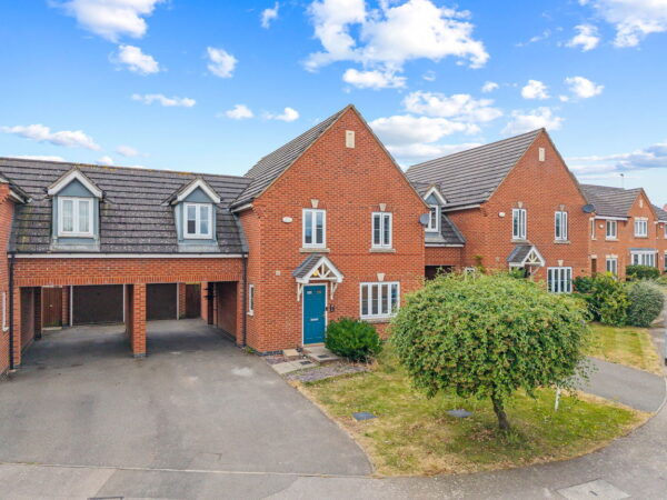 Green Close, Irthlingborough, NN9 5UN