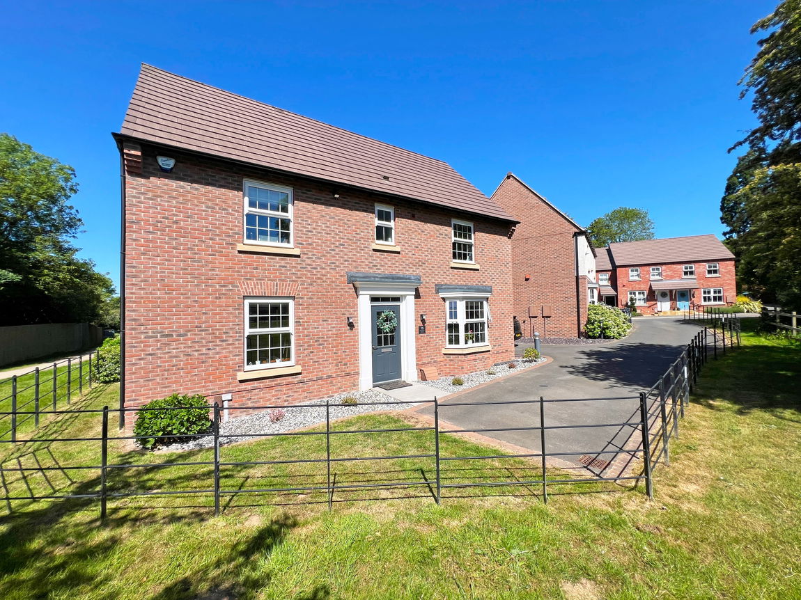Kensington Avenue, Hinckley, LE10 3JE