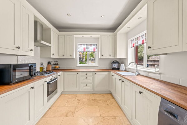 Fleeman Grove, West Bridgford, Nottingham, Nottinghamshire, NG2 5BH