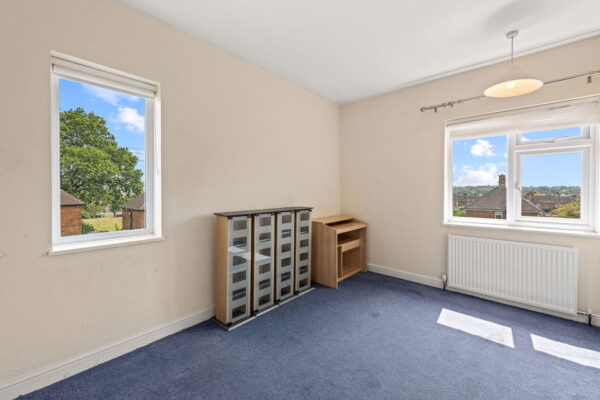 Holmewood Crescent, Nottingham, Nottinghamshire, NG5 5JG
